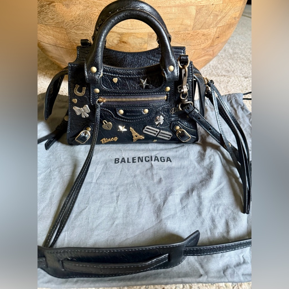 Authentic BALENCIAGA Agneau Neo Classic Mini City